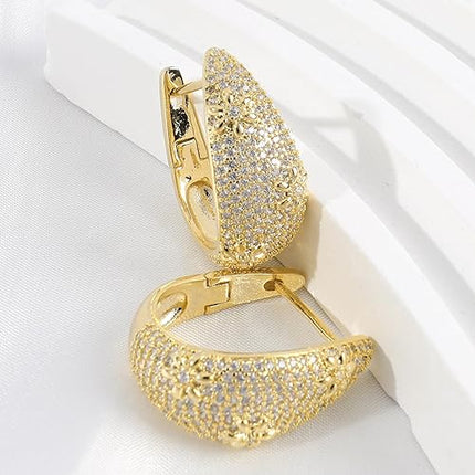 Gold Daisy Flower Chunky Hoop Earrings for Women 14k Gold Plated Thick Cubic Zirconia Crystal Flower Huggie Hoop Earrings Trendy Wide Flower Hoop Earrings Lightweight Bloom Jewelry Gift for Girls
